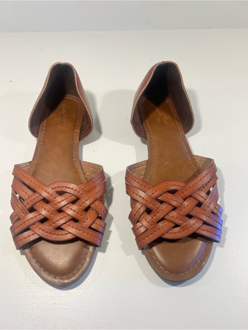 Universal Threads Brown Woven Braided Leather Flats Sandals Size 6